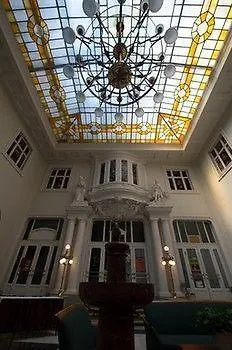 Отель Grand Aranybika