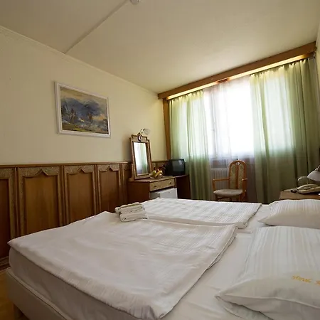 Отель Grand Aranybika 3*