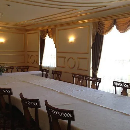Grand Aranybika Szálloda 3*